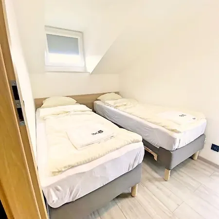 Aparthotel Bob Sowinskiego *